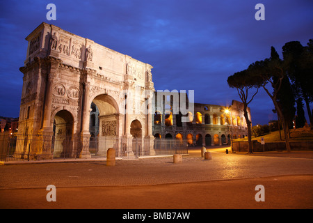 Constantine Arch nahe Kolosseum, Rom, Italien Stockfoto