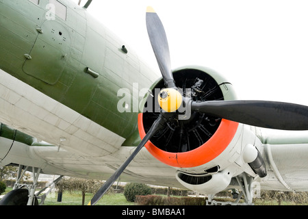 Vintage Turboprop Flugzeug geparkt im museum Stockfoto