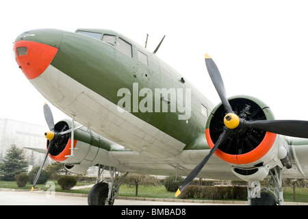 Vintage Turboprop Flugzeug geparkt im museum Stockfoto