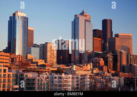Seattle, WA Ansicht von Seattle downtown von Bell Street Harbor Marina ein Stockfoto