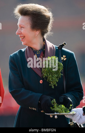 Prinzessin Anne, The Princess Royal feiert St. Patricks Day mit der Irish Guards in Victoria Barracks, Windsor, England Stockfoto