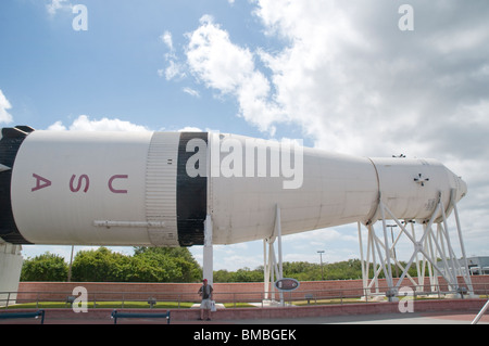 Die Saturn-Rakete im Rocket Garden am Kennedy Space Center in Cape Canaveral, Florida, USA Stockfoto