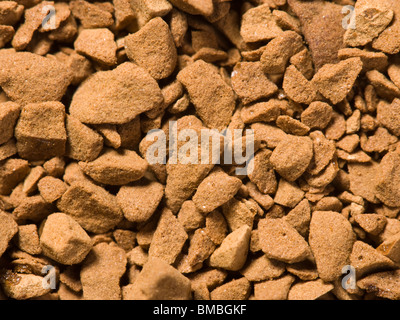 Instant-Kaffee-Granulat in Extreme Nahaufnahme Stockfoto