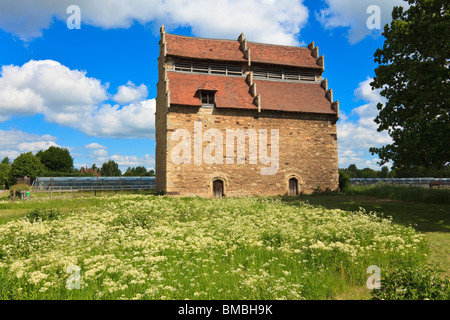 Willington Taubenschlag und Ställe, historischen aus dem 16. Jahrhundert Gebäude in der Nähe von Bedford, UK Stockfoto