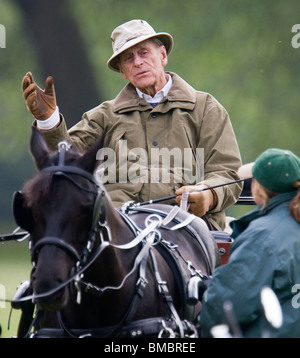 Großbritanniens Prinz Philip, Duke of Edinburgh, Reiten sein Pferd und Kutsche in Windsor Home Park Stockfoto