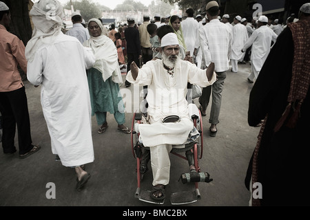 Bettler betteln in einer Straße, Alt-Delhi, Indien Stockfoto