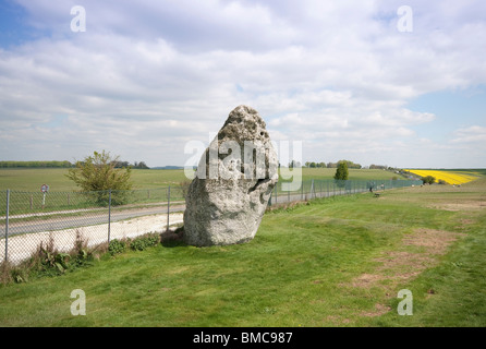 Der Heel-Stein an das prähistorische Monument von Stonehenge, in der Nähe von Amesbury und Salisbury, Wiltshire, England, UK Stockfoto