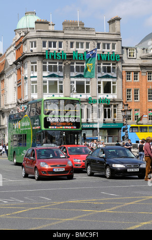 Open Top Doppeldecker Dublin Bus Tour Fahrzeug im Stau auf der O' Connell Street Stadtzentrum Dublin Irland Stockfoto