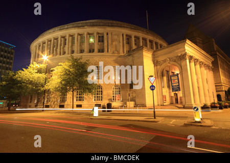 Nachtansicht des Manchester Central Library, Lancashire, Nordwest-England Stockfoto