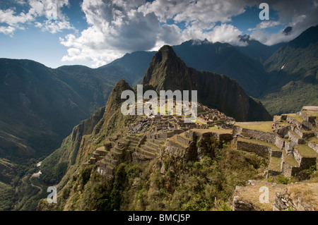 Machu Picchu mit Huayna Picchu im Hintergrund, Peru, Südamerika Stockfoto