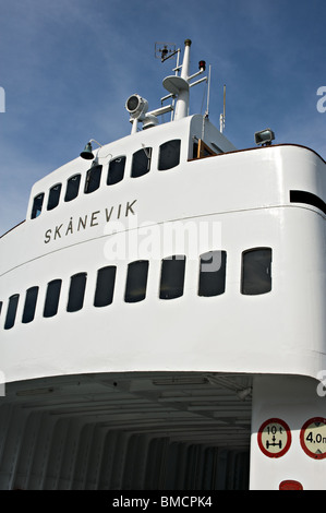 Oberdeck-Bereich auf norwegischen Auto Fähre Skanevik auf Strecke von Mundal nach Balestrand Fjaerlandsfjord Sogn Norwegen Stockfoto