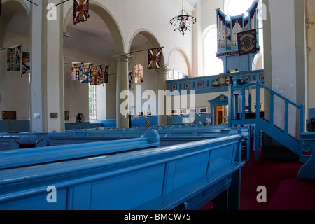 Fahnen im Canongate Kirk. Royal Mile entfernt. Edinburgh Stockfoto