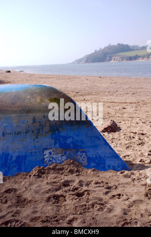 Bogen des umgedrehten Boot schräg Erme-Mündung, in der Nähe von Kingston, South Hams, Devon, UK Stockfoto