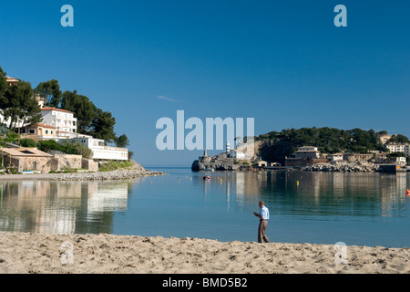 Eintrag von Port Soller, gesehen vom Strand (Mallorca - Spanien). Entrée du Port de Soller, Vue Depuis la Plage (Mallorca). Stockfoto