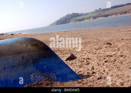 Bogen des umgedrehten Boot schräg Erme-Mündung, in der Nähe von Kingston, South Hams, Devon, UK Stockfoto