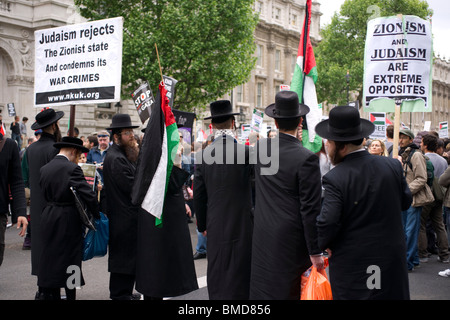 Anti-israelische Protest in London von orthodoxen Juden, die nach den Überfällen auf die Flotte Stockfoto