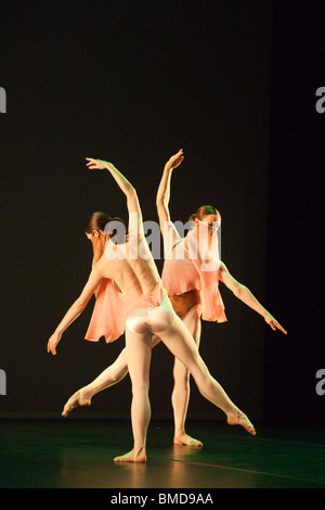 Michael Clark Company performing 'Kommen und Gehen' im Barbican Theatre, 3. bis zum 12. Juni 2010 Stockfoto