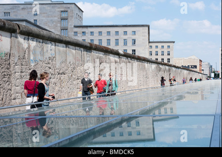 Neue Messe am Topographie des Terrors der Stelle des ehemaligen Gestapo-Polizeipräsidium in Berlin Deutschland Stockfoto