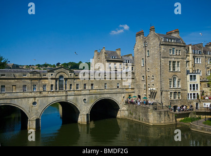 Die Pulteney-Brücke über den Fluss Avon Bath Somerset England Stockfoto