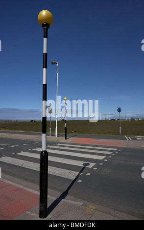 Benard Beacon neben Zebrastreifen Southport England uk Stockfoto