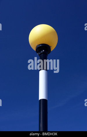 Benard Beacon neben Zebrastreifen Southport England uk Stockfoto