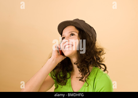 Teenager-Mädchen mit Handy Stockfoto