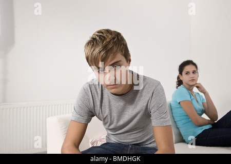 Teenager-Paar mit Argument Stockfoto