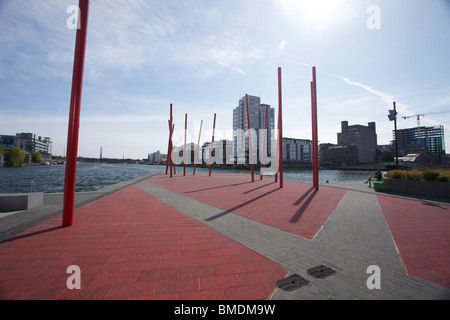 Grand Canal Basin, Dublin, Irland an einem sonnigen Tag Stockfoto