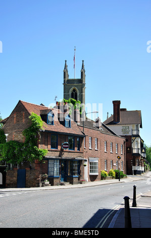 Die Bell Inn und Maria Kirche, Thames Street, Hampton, größere London, England, Vereinigtes Königreich Stockfoto