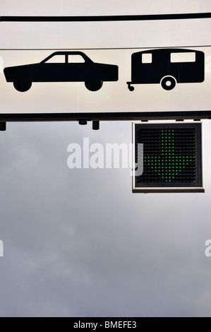 Skandinavien, Schweden, Göteborg, Blick auf Straßenschild, niedrigen Winkel Ansicht Stockfoto