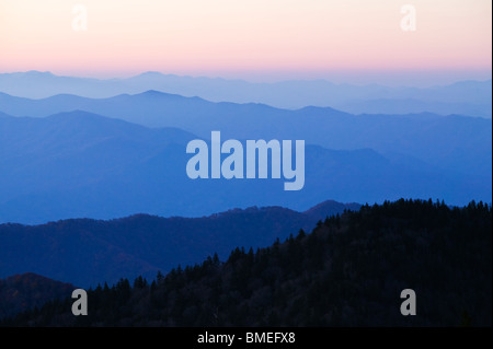 Nordamerika, USA, North Carolina, Ansicht von Nebel bedeckt Great Smokey Mountains National Park Stockfoto