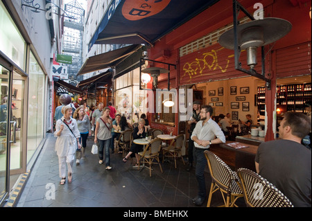 Café am Mittag im Central Business District Stockfoto