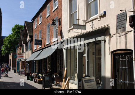 Geschäfte im Kapuziner Lane, Hereford, Herefordshire, England, Vereinigtes Königreich Stockfoto