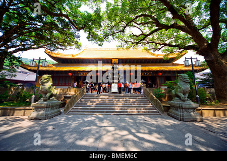 Dayuantong Hall in Puji-Tempel, Putuo Berg, Zhoushan City, Zhejiang Province, China Stockfoto