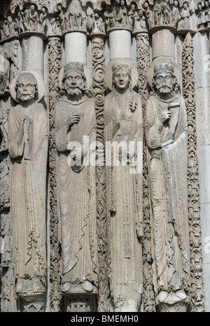 SKULPTUREN VON CHARTRES KATHEDRALE CHARTRES, FRANKREICH Stockfoto