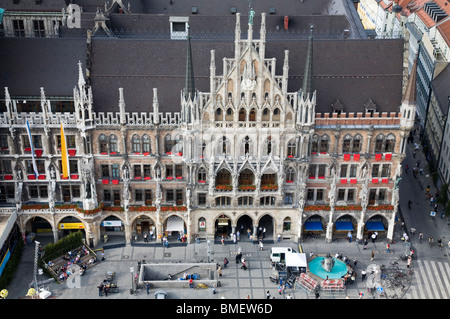 Blick auf das Neues Rathaus und der Stadt München von 92 Metern 301 Alter Peter (Alter Peter Turm) München Germa Turm Stockfoto