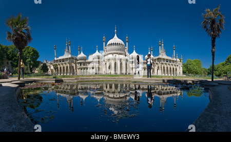 Panoramablick über Brighton: The Royal Pavilion. Stockfoto