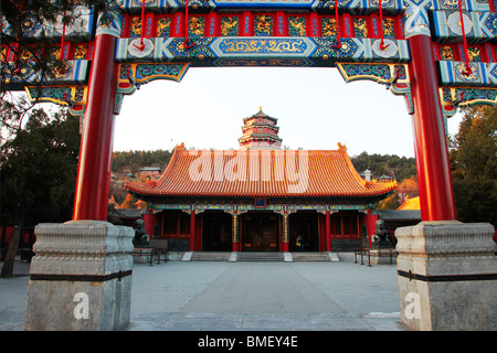 Halle zerstreuen Wolken, Sommerpalast, Peking, China Stockfoto