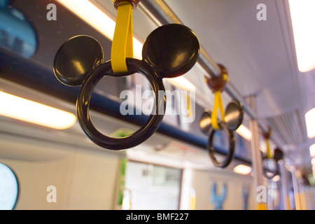 Mickey-Mouse geformten Griff in Hong Kong Disneyland Zug, Hong Kong, China Stockfoto