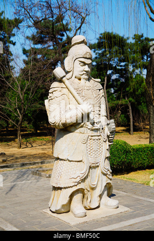 Steinkrieger auf der Heiligen Straße, Ming-Dynastie-Gräber, Peking, China Stockfoto