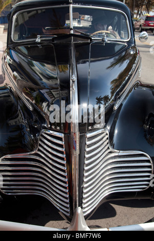 Buick acht parkte vor Park Central Hotel Ocean Drive, Miami Beach Florida Stockfoto