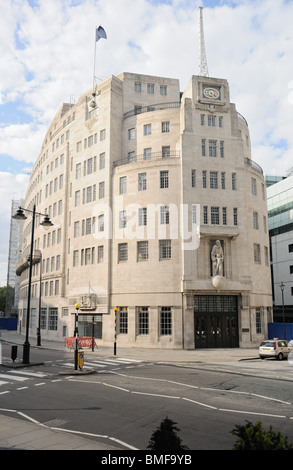 Broadcasting House, der BBCs Unternehmenszentrale und Heimat von BBC Radio in Portland Place, London, England, UK Stockfoto