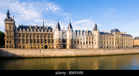 Ehemalige Conciergerie Gefängnis, Ufer der Seine, Paris Ile De La Cite, Stockfoto