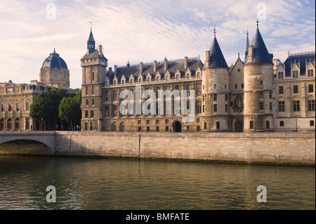 Ehemalige Conciergerie Gefängnis, Ufer der Seine, Paris Ile De La Cite Stockfoto