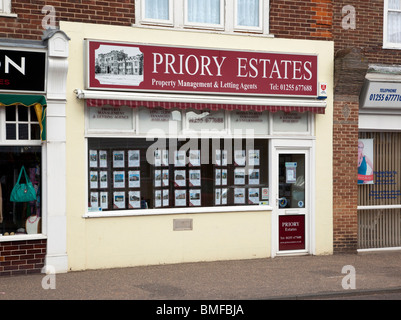 Immobilienmakler-Shop bei Frinton on Sea, Essex, UK Stockfoto