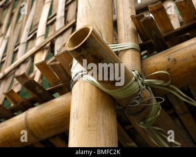 Bambus-Gerüst in der Mitte von Shanghai, China Stockfoto