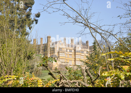 Zündeten Haus zündeten Arboretum in der Nähe von Moreton in Marsh Cotswolds Gloucestershire England Großbritannien Stockfoto