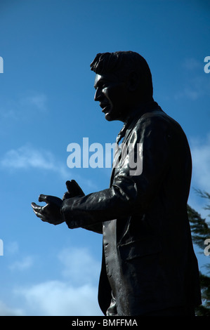 Statue von Michael Collins (IRA-Führer) von Kevin Holland, Emmet Square, Clonakilty, Co. Cork, Irland Stockfoto