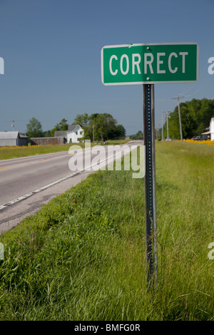 Richtig, Indiana - ein Schild sagt Treiber, dass sie in der kleinen Stadt richtig ankommen.