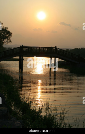 Dramatischen Sonnenuntergang in Yuanmingyuan Park, Peking, China Stockfoto